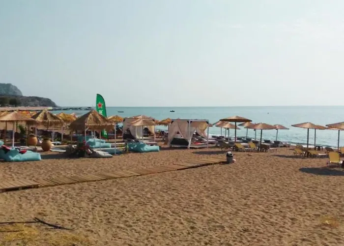 Thalassia Avra Stegna *