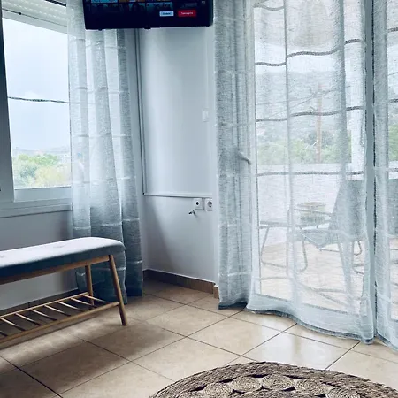 Thalassia Avra Stegna * Archangelos (Rhodes)